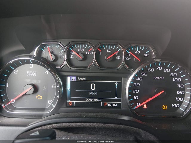 2015 Chevrolet Suburban 1500 Ltz მანქანა იყიდება აუქციონზე, vin: 1GNSKKKCXFR257913, აუქციონის ნომერი: 46153391