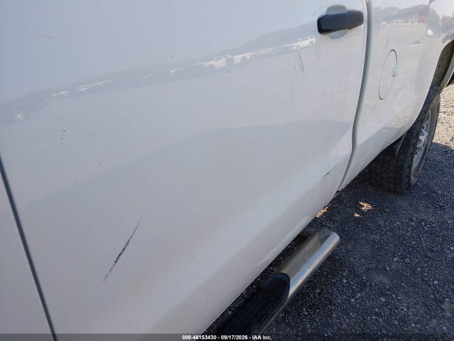 46153430 :رقم المزاد ، 1GC1KUEGXJF237265 vin ، 2018 Chevrolet Silverado 2500hd Wt مزاد بيع