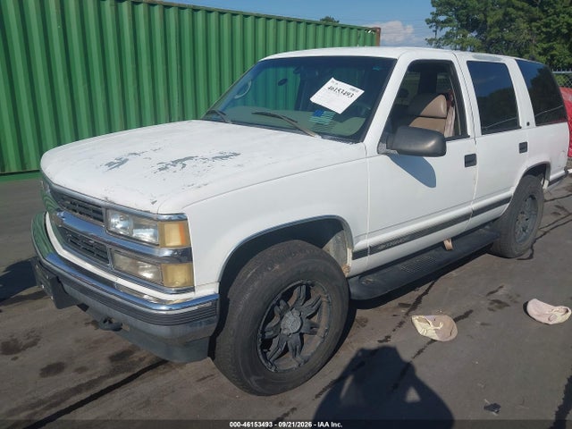 Продажа на аукционе авто 1999 Chevrolet Tahoe Ls, vin: 1GNEK13R3XJ526490, номер лота: 46153493