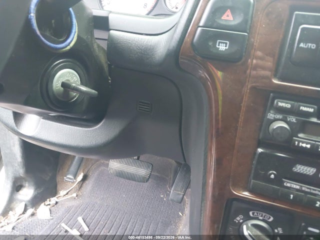 46153498 :رقم المزاد ، JN8DR09Y71W611243 vin ، 2001 Nissan Pathfinder Le مزاد بيع