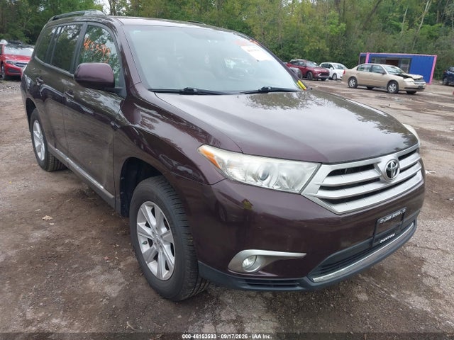 2012 Toyota Highlander Base V6 მანქანა იყიდება აუქციონზე, vin: 5TDBK3EHXCS102247, აუქციონის ნომერი: 46153593