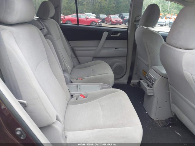 2012 Toyota Highlander Base V6 მანქანა იყიდება აუქციონზე, vin: 5TDBK3EHXCS102247, აუქციონის ნომერი: 46153593