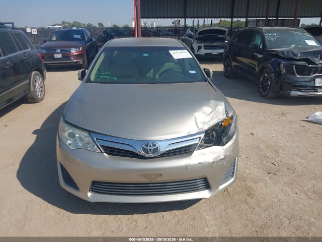 46153638 :رقم المزاد ، 4T1BF1FK3EU376967 vin ، 2014 Toyota Camry Le مزاد بيع