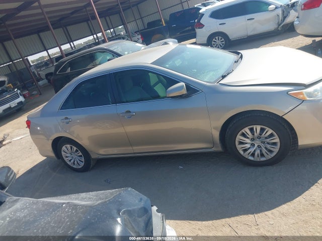 46153638 :رقم المزاد ، 4T1BF1FK3EU376967 vin ، 2014 Toyota Camry Le مزاد بيع