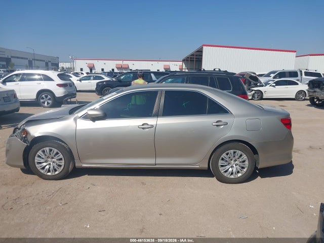 46153638 :رقم المزاد ، 4T1BF1FK3EU376967 vin ، 2014 Toyota Camry Le مزاد بيع
