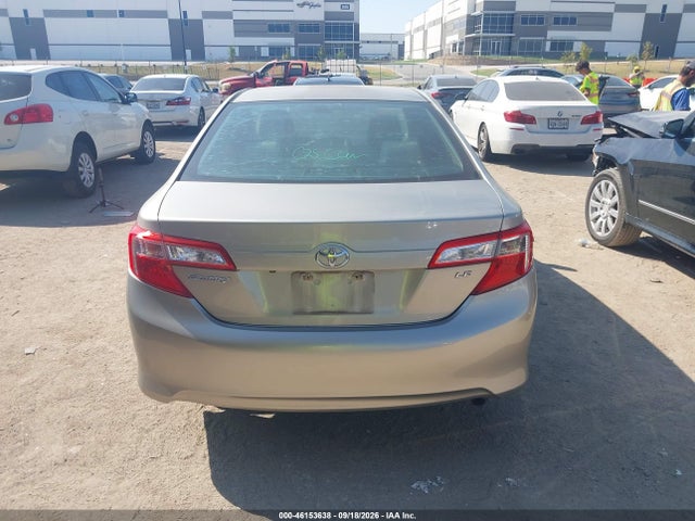 46153638 :رقم المزاد ، 4T1BF1FK3EU376967 vin ، 2014 Toyota Camry Le مزاد بيع