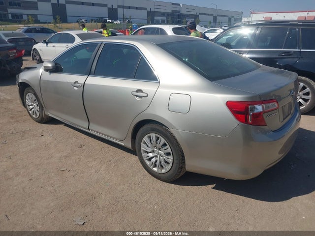 46153638 :رقم المزاد ، 4T1BF1FK3EU376967 vin ، 2014 Toyota Camry Le مزاد بيع
