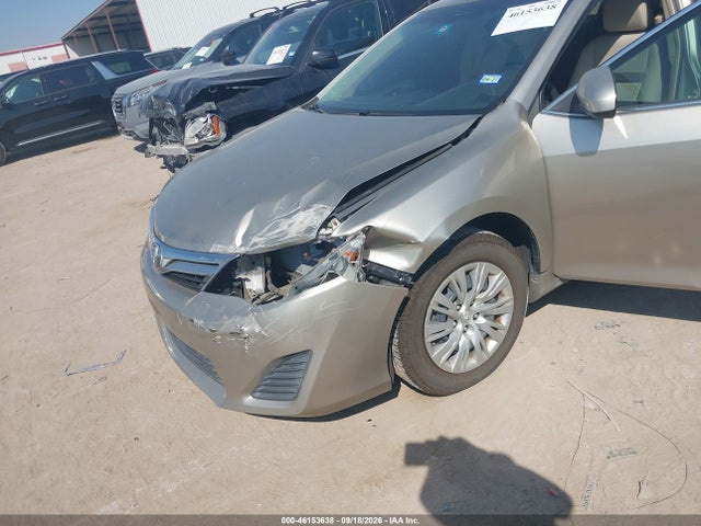 46153638 :رقم المزاد ، 4T1BF1FK3EU376967 vin ، 2014 Toyota Camry Le مزاد بيع