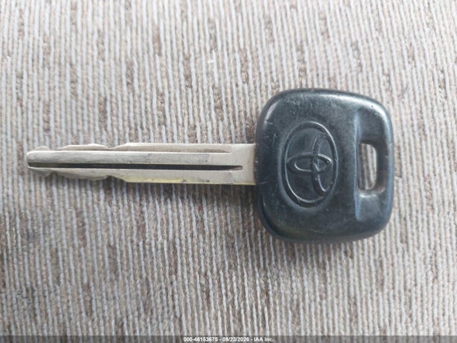 46153675 :رقم المزاد ، 4T1BE32K43U124176 vin ، 2003 Toyota Camry Le مزاد بيع