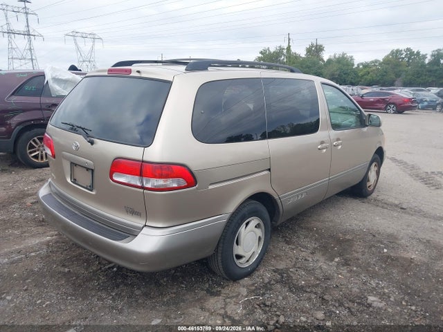 2002 Toyota Sienna Le მანქანა იყიდება აუქციონზე, vin: 4T3ZF13C32U489042, აუქციონის ნომერი: 46153789