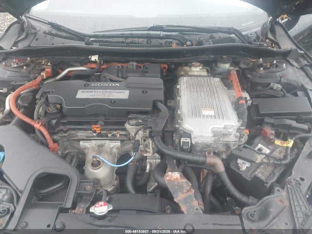 46153807 :رقم المزاد ، 1HGCR6F54FA005313 vin ، 2015 Honda Accord Hybrid Ex-l مزاد بيع