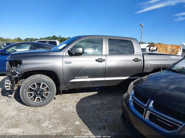 46153810 :رقم المزاد ، 5TFDY5F15FX450136 vin ، 2015 Toyota Tundra Sr5 5.7l V8 مزاد بيع