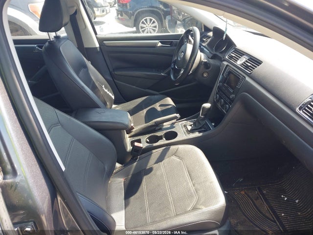 Продажа на аукционе авто 2016 Volkswagen Passat 1.8t R-line, vin: 1VWAT7A34GC064061, номер лота: 46153870
