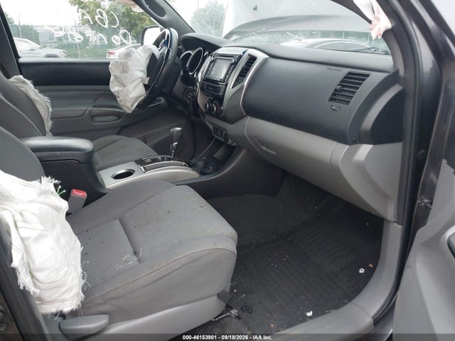 Продажа на аукционе авто 2015 Toyota Tacoma Base V6, vin: 3TMLU4EN3FM189410, номер лота: 46153901
