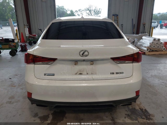 46153970 :رقم المزاد ، JTHBA1D24J5066917 vin ، 2018 Lexus Is 300 مزاد بيع