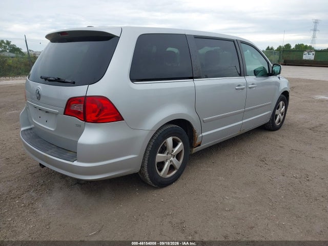46154008 :رقم المزاد ، 2V4RW3D17AR325123 vin ، 2010 Volkswagen Routan Se مزاد بيع