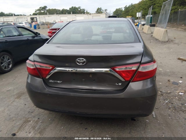 46154036 :رقم المزاد ، 4T1BF1FK4HU651119 vin ، 2017 Toyota Camry Le مزاد بيع