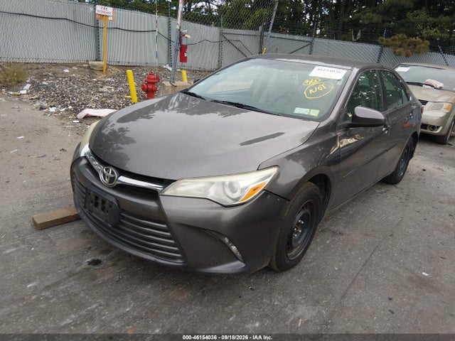46154036 :رقم المزاد ، 4T1BF1FK4HU651119 vin ، 2017 Toyota Camry Le مزاد بيع