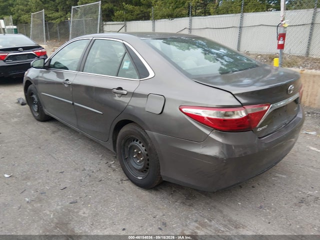 46154036 :رقم المزاد ، 4T1BF1FK4HU651119 vin ، 2017 Toyota Camry Le مزاد بيع