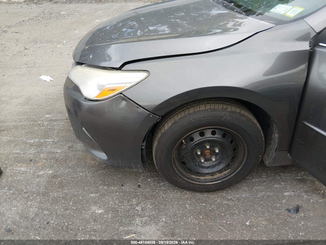 46154036 :رقم المزاد ، 4T1BF1FK4HU651119 vin ، 2017 Toyota Camry Le مزاد بيع