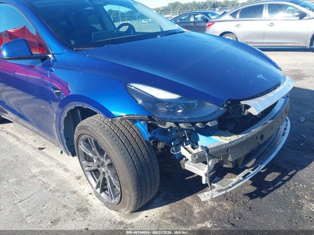 7SAYGAEE5RF129426 Tesla Model Y Long Range Dual Motor All-wheel Drive