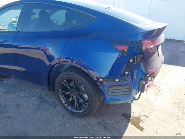 7SAYGAEE5RF129426 Tesla Model Y Long Range Dual Motor All-wheel Drive