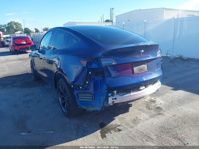 7SAYGAEE5RF129426 Tesla Model Y Long Range Dual Motor All-wheel Drive
