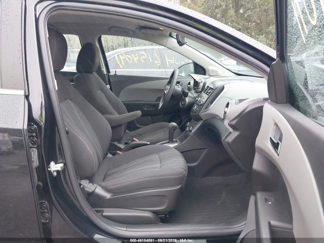 46154091 :رقم المزاد ، 1G1JC5SH8F4139248 vin ، 2015 Chevrolet Sonic Lt Auto مزاد بيع