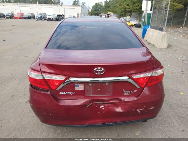 46154151 :رقم المزاد ، 4T1BF1FK1HU776868 vin ، 2017 Toyota Camry Le مزاد بيع