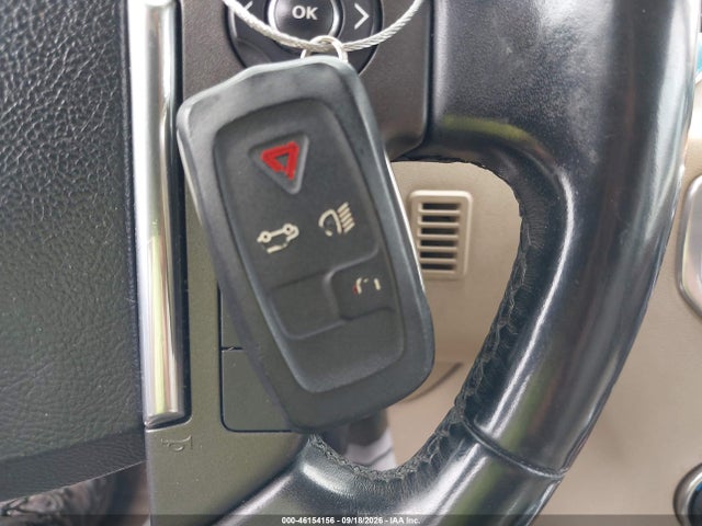 2011 Land Rover Lr4 მანქანა იყიდება აუქციონზე, vin: SALAK2D43BA565775, აუქციონის ნომერი: 46154156