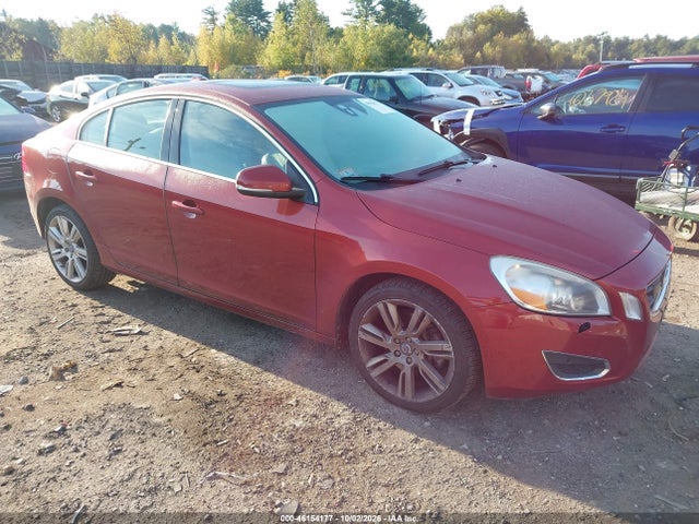 46154177 :رقم المزاد ، YV1902FH8C2142597 vin ، 2012 Volvo S60 T6/t6 R-design/t6 W/moonroof مزاد بيع