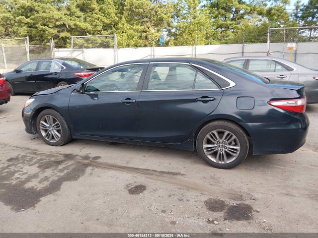 46154212 :رقم المزاد ، 4T1BF1FK6HU431934 vin ، 2017 Toyota Camry Se مزاد بيع