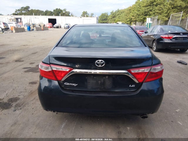 46154212 :رقم المزاد ، 4T1BF1FK6HU431934 vin ، 2017 Toyota Camry Se مزاد بيع