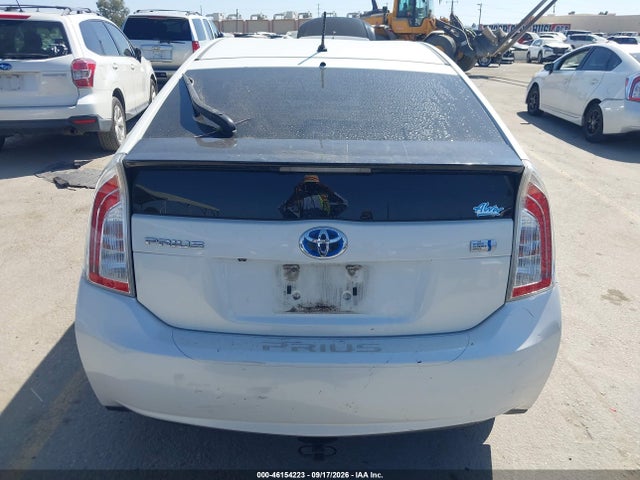 Toyota Prius Two 2015 JTDKN3DU3F0456768 Image 16