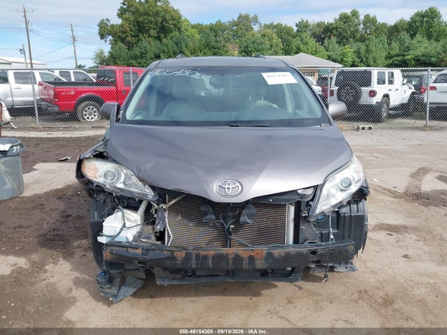 Продажа на аукционе авто 2014 Toyota Sienna Xle V6 8 Passenger, vin: 5TDYK3DC5ES518113, номер лота: 46154305