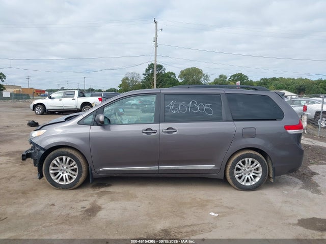Продажа на аукционе авто 2014 Toyota Sienna Xle V6 8 Passenger, vin: 5TDYK3DC5ES518113, номер лота: 46154305