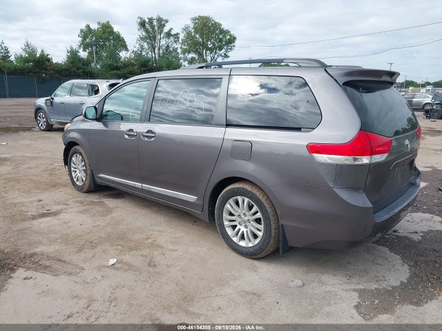 Продажа на аукционе авто 2014 Toyota Sienna Xle V6 8 Passenger, vin: 5TDYK3DC5ES518113, номер лота: 46154305