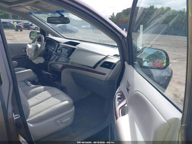 Продажа на аукционе авто 2014 Toyota Sienna Xle V6 8 Passenger, vin: 5TDYK3DC5ES518113, номер лота: 46154305
