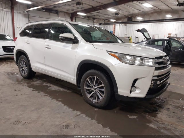 Продаж на аукціоні авто 2018 Toyota Highlander Xle, vin: 5TDJZRFH4JS823606, номер лоту: 46154335
