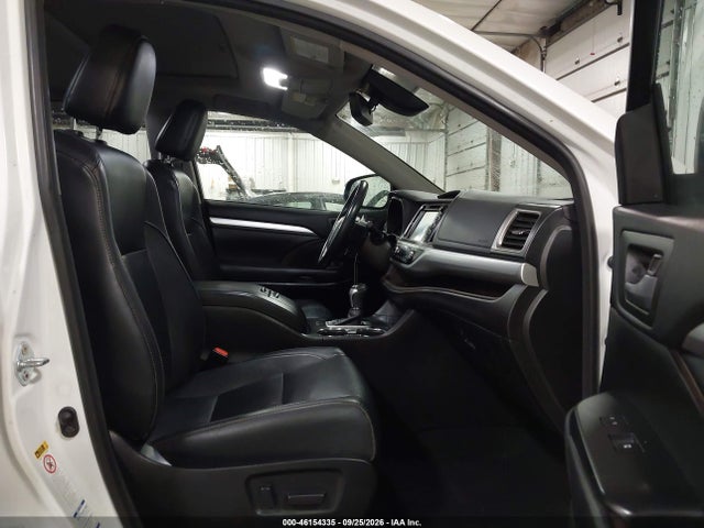 Продаж на аукціоні авто 2018 Toyota Highlander Xle, vin: 5TDJZRFH4JS823606, номер лоту: 46154335