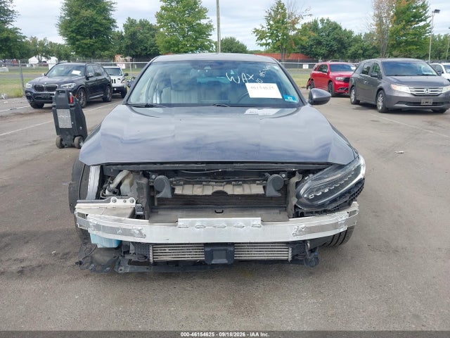 46154625 :رقم المزاد ، 1HGCV2F9XLA011913 vin ، 2020 Honda Accord Touring مزاد بيع