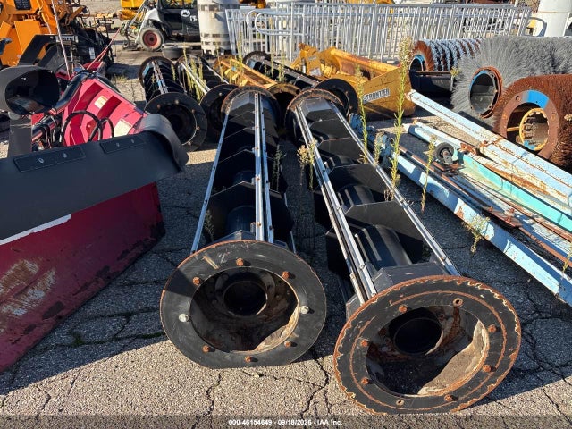 46154649 :رقم المزاد ،  vin ، 2000 6 Sweeper Broom Cores Includes 3 Brooms مزاد بيع