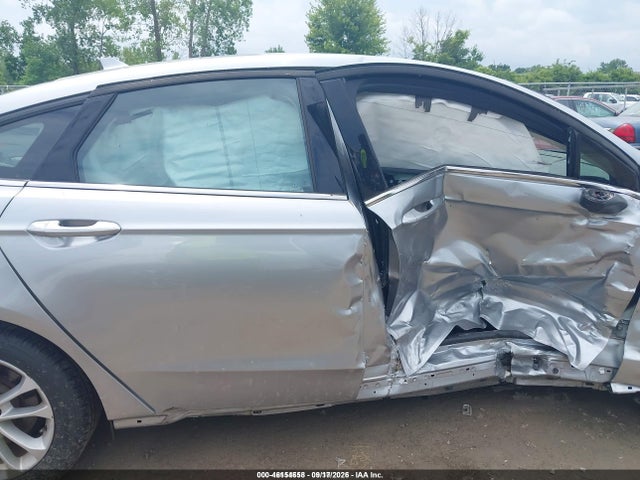 46154658 :رقم المزاد ، 3FA6P0HDXLR261983 vin ، 2020 Ford Fusion Se مزاد بيع