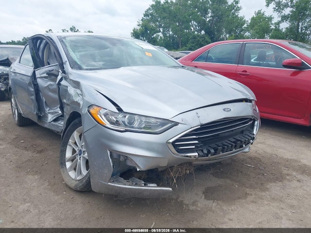 46154658 :رقم المزاد ، 3FA6P0HDXLR261983 vin ، 2020 Ford Fusion Se مزاد بيع