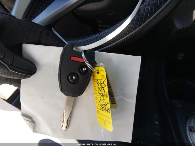 Продажа на аукционе авто 2013 Honda Fit, vin: JHMGE8H37DC037465, номер лота: 46154678