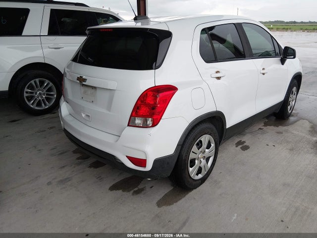 Chevrolet TRAX LS 2018 KL7CJKSB0JB723435 Image 4
