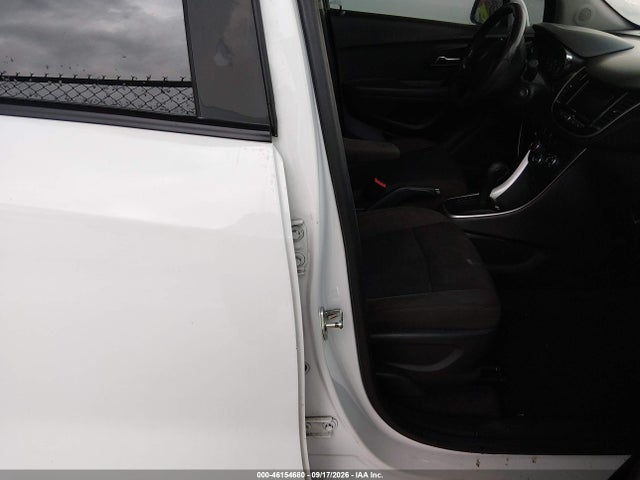Chevrolet TRAX LS 2018 KL7CJKSB0JB723435 Image 5