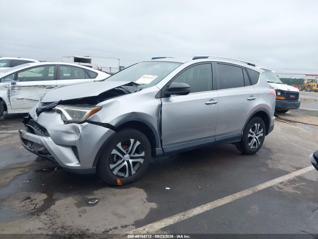 46154712 :رقم المزاد ، JTMZFREV0JJ171809 vin ، 2018 Toyota Rav4 Le مزاد بيع
