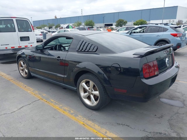 2005 Ford Mustang V6 Deluxe/v6 Premium მანქანა იყიდება აუქციონზე, vin: 1ZVFT80N755112653, აუქციონის ნომერი: 46154753