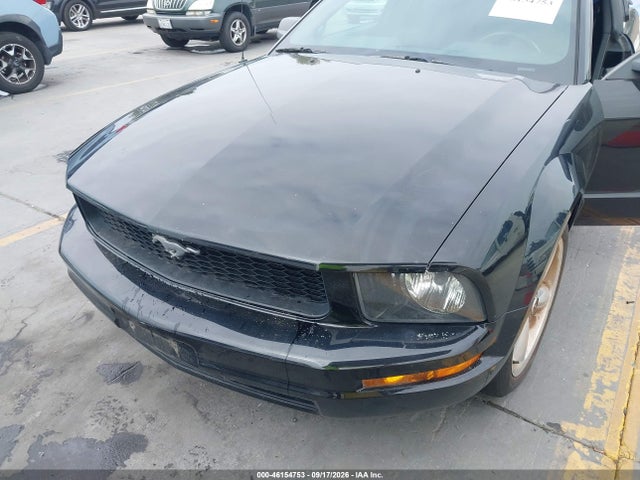 2005 Ford Mustang V6 Deluxe/v6 Premium მანქანა იყიდება აუქციონზე, vin: 1ZVFT80N755112653, აუქციონის ნომერი: 46154753